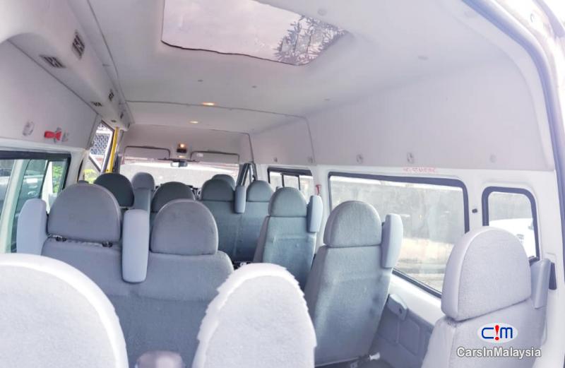 Ford Transit 2.2-LITER 13 SEATER DIESEL TRANSPORT Manual 2015 - image 10