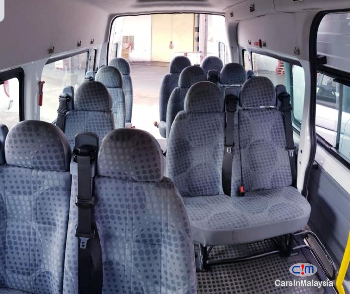 Ford Transit 2.2-LITER 13 SEATER DIESEL TRANSPORT Manual 2015 - image 11
