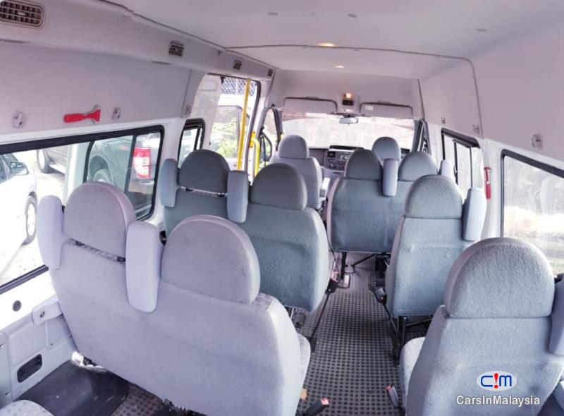 Ford Transit 2.2-LITER 13 SEATER DIESEL TRANSPORT Manual 2015 - image 9