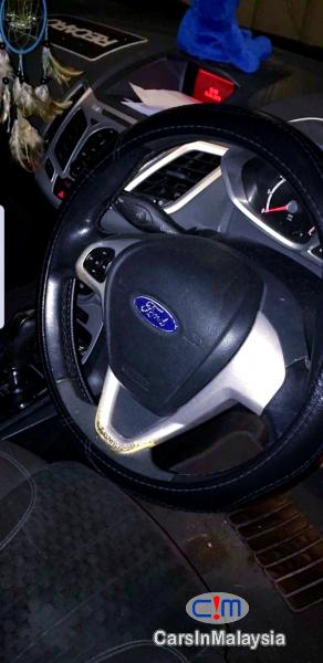 Ford Fiesta 1.6-LITER ECONOMY HATCHBACK Automatic 2013 - image 5