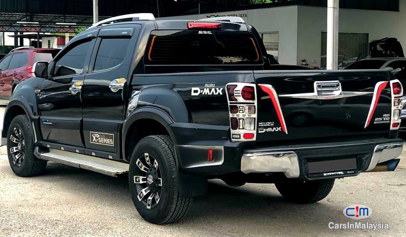 Isuzu D-Max 2.5-LITER 4X4 DOUBLE CAB DIESEL TURBO Automatic 2016