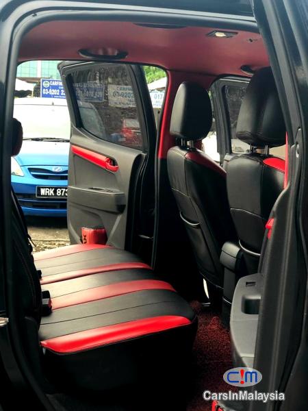 Isuzu D-Max 2.5-LITER 4X4 DOUBLE CAB DIESEL TURBO Automatic 2016 - image 9