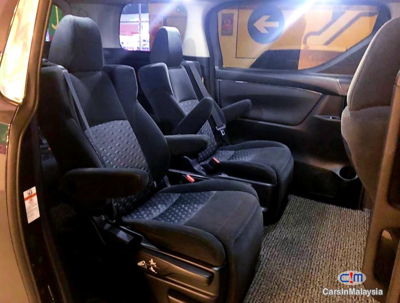 Toyota Vellfire 2.5-LITER LUXURY 7 SEATER FAMILY MPV Automatic 2016 in Perak