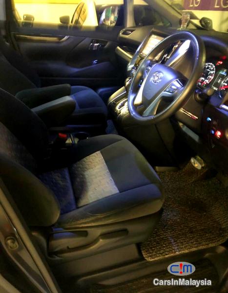 Toyota Vellfire 2.5-LITER LUXURY 7 SEATER FAMILY MPV Automatic 2016 in Malaysia