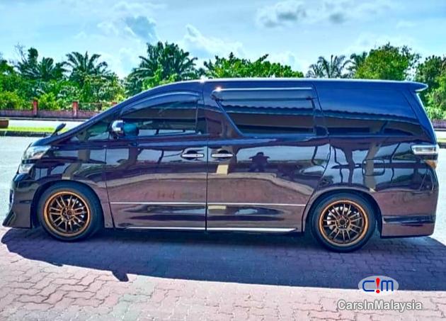 Toyota Vellfire 2.4-LITER LUXURY AUTO MPV 8 SEATER Automatic 2016 - image 12