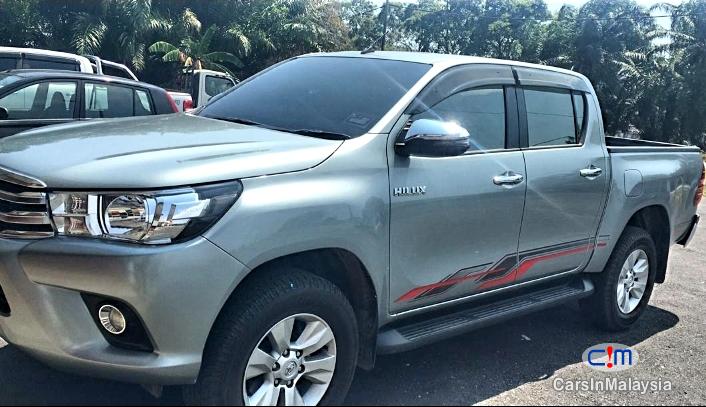 Picture of Toyota Hilux REVO 2.4 Manual 2018