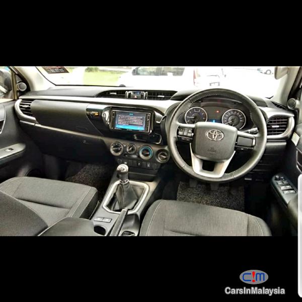Toyota Hilux REVO 2.4 Manual 2018 - image 4