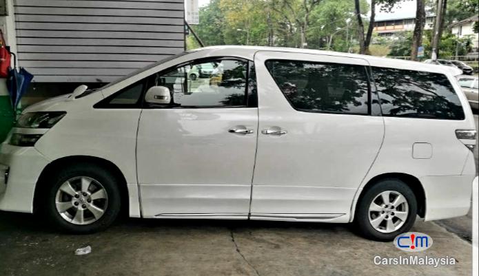 Toyota Vellfire Original Standard Recon Japan Automatic 2010 in Malaysia