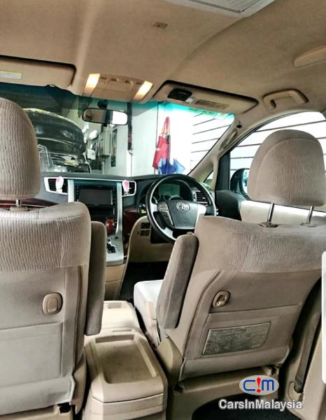 Toyota Vellfire Original Standard Recon Japan Automatic 2010 in Johor - image