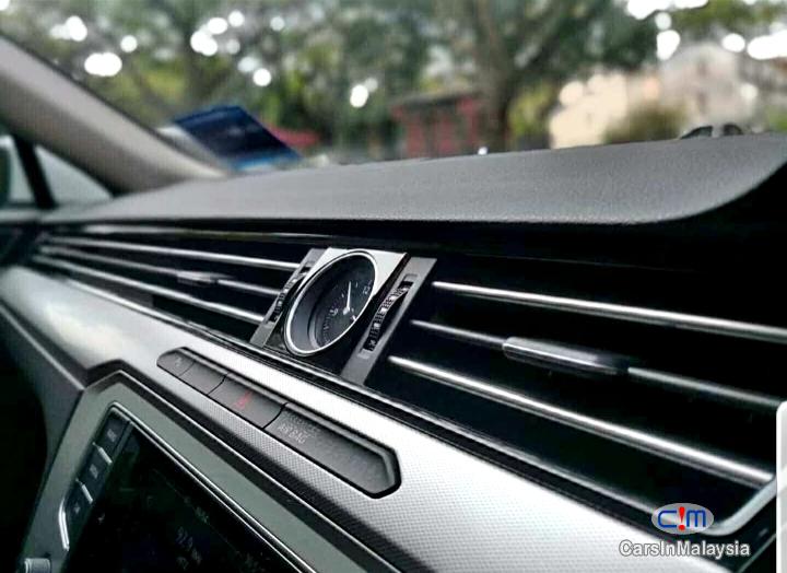 Volkswagen Passat 1800CC 280 TSi TURBO Automatic 2017 - image 13