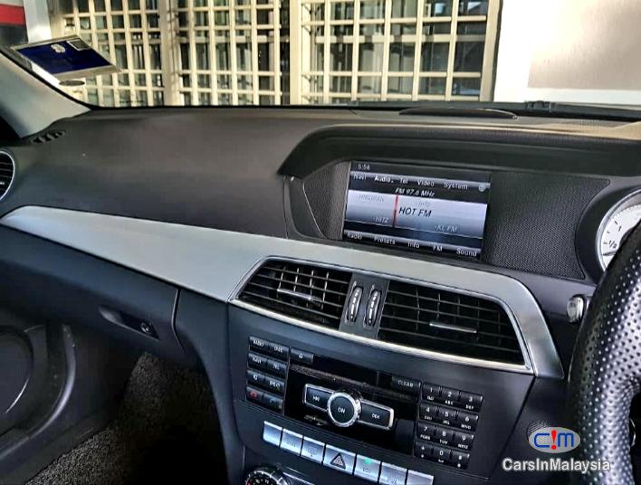 Mercedes Benz C250 CGI 1.8 CGI LUXURY SEDAN TURBO Automatic 2013 - image 4