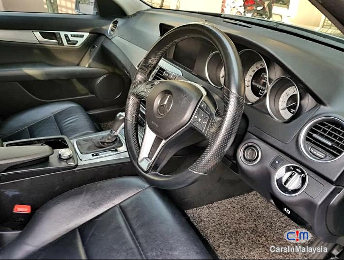 Mercedes Benz C250 CGI 1.8 CGI LUXURY SEDAN TURBO Automatic 2013 - image 6