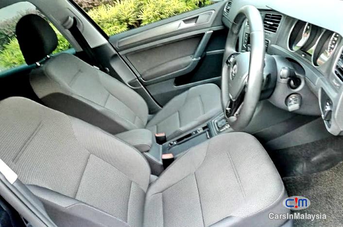 Volkswagen Golf 1.4-LITER TSI TURBO FUEL SAVER N POWERFULL Automatic 2013 - image 13