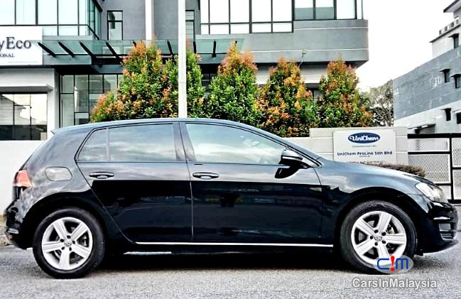 Volkswagen Golf 1.4-LITER TSI TURBO FUEL SAVER N POWERFULL Automatic 2013 - image 16
