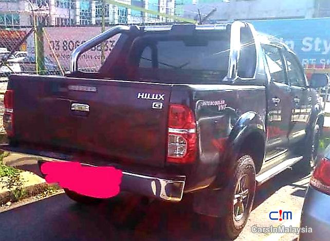 Toyota Hilux 2.5-LITER 4x4 DOUBLE CAB DIESEL TURBO Automatic 2015 - image 3