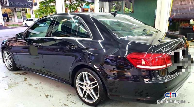Mercedes Benz E250 2.0-LITER TURBO LUXURY SEDAN Automatic 2014 - image 2