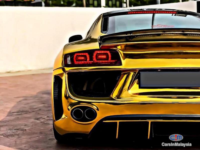 Audi R8 4.2-LITER POWERFUL LUXURY SUPER SPORT CAR Automatic 2010 - image 12