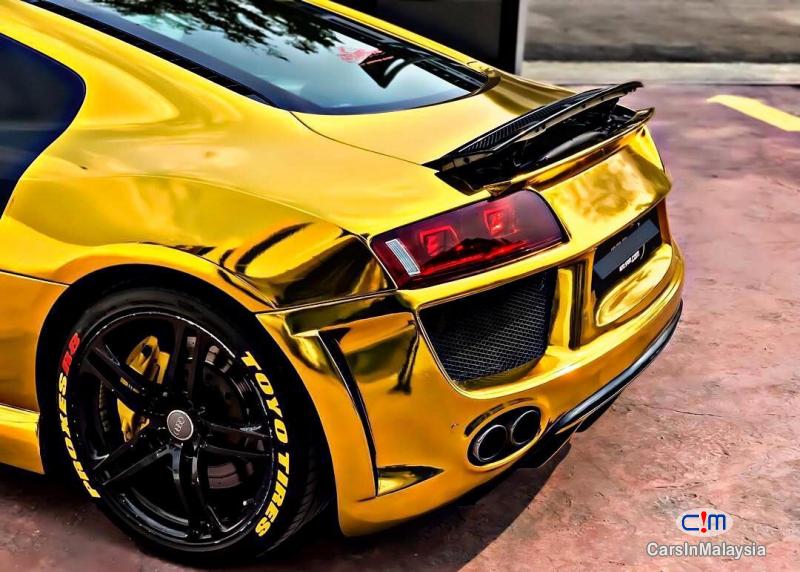 Audi R8 4.2-LITER POWERFUL LUXURY SUPER SPORT CAR Automatic 2010 - image 13