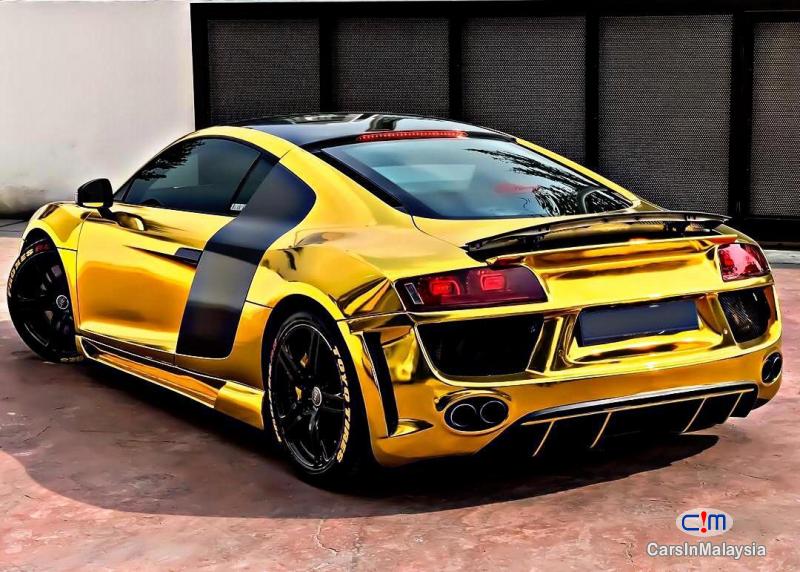 Audi R8 4.2-LITER POWERFUL LUXURY SUPER SPORT CAR Automatic 2010 - image 2