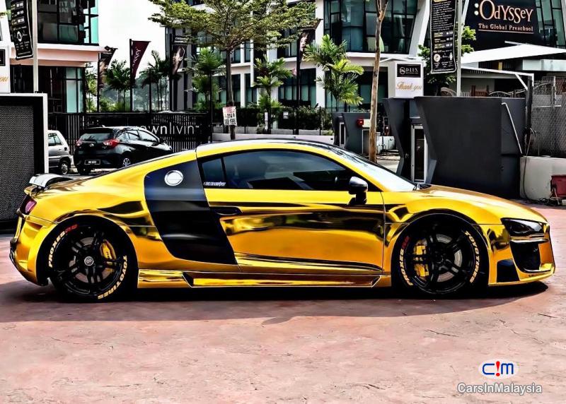 Audi R8 4.2-LITER POWERFUL LUXURY SUPER SPORT CAR Automatic 2010 - image 3