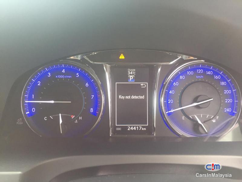 Toyota Camry 2.0-LITER LUXURY SEDAN Automatic 2018 - image 5
