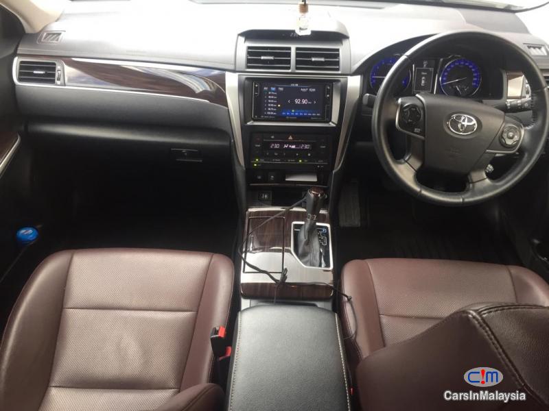Toyota Camry 2.0-LITER LUXURY SEDAN Automatic 2018 - image 9