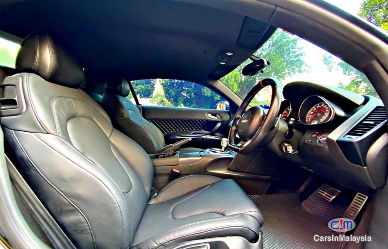 Audi R8 4.2-LITER TFSI POWERFUL LUXURY SUPER SPORT CAR Automatic 2012 - image 12