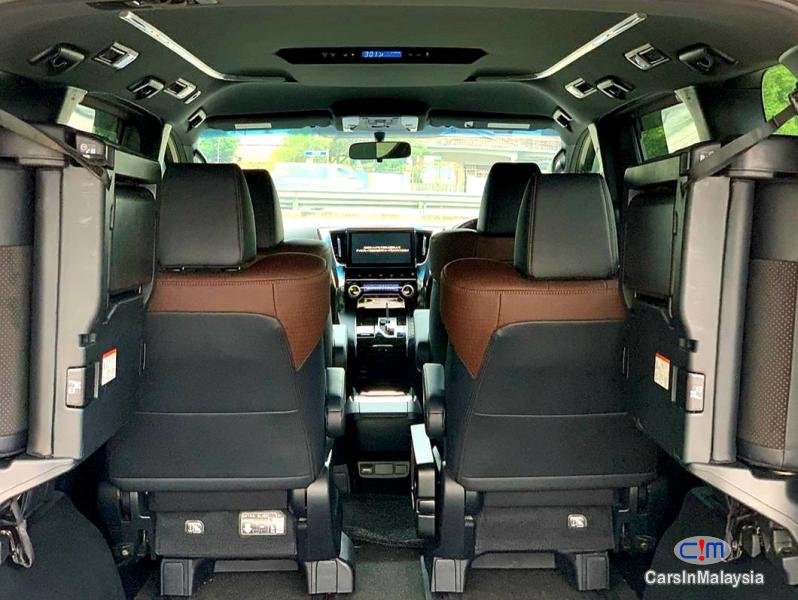 Toyota Alphard 2.5-LITER LUXURY FAMILY MPV Automatic 2017 - image 11