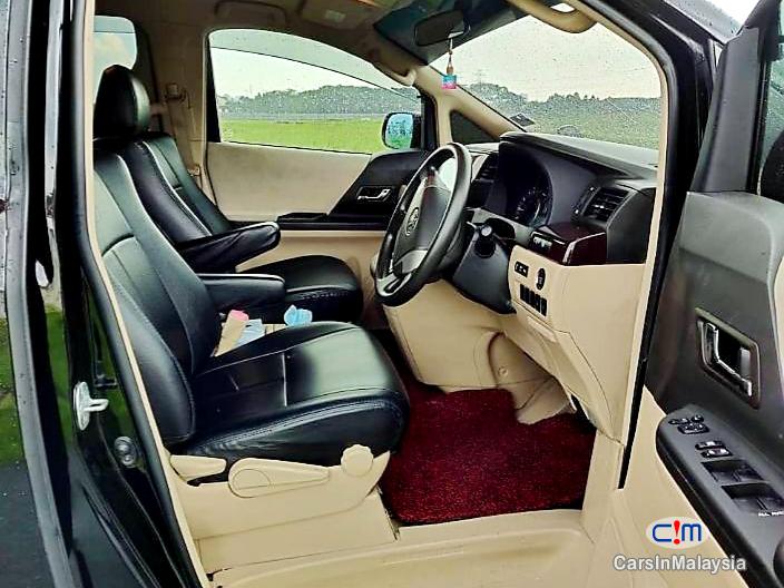 Toyota Vellfire 2.4-LITER LUXURY FAMILY MPV 8 SEATER Automatic 2014 - image 10