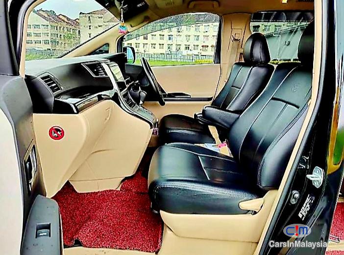 Toyota Vellfire 2.4-LITER LUXURY FAMILY MPV 8 SEATER Automatic 2014 - image 11