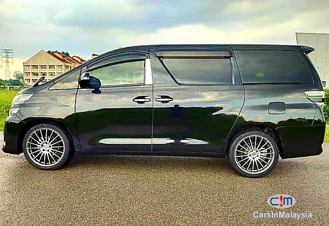 Toyota Vellfire 2.4-LITER LUXURY FAMILY MPV 8 SEATER Automatic 2014 - image 16
