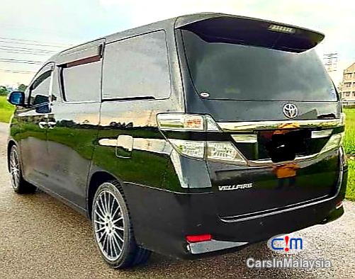 Toyota Vellfire 2.4-LITER LUXURY FAMILY MPV 8 SEATER Automatic 2014 - image 4