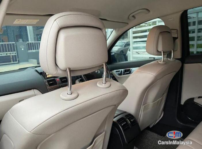 Mercedes Benz C200 CGI 1.8-LITER LUXURY SALOON Automatic 2011 - image 13