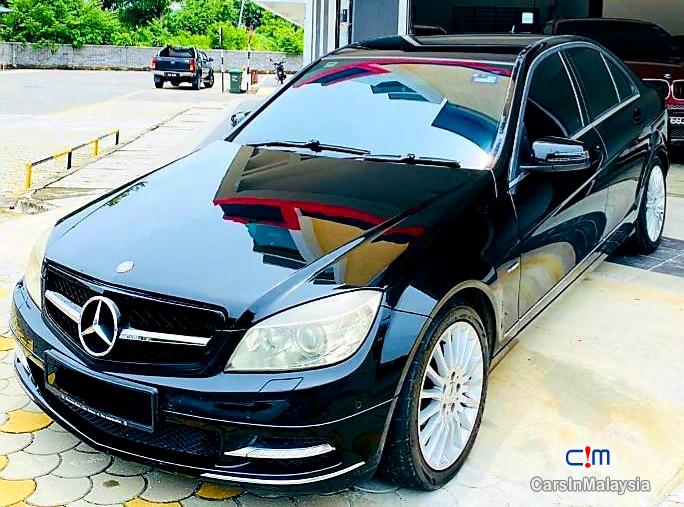 Mercedes Benz C200 CGI 1.8-LITER LUXURY SALOON Automatic 2011