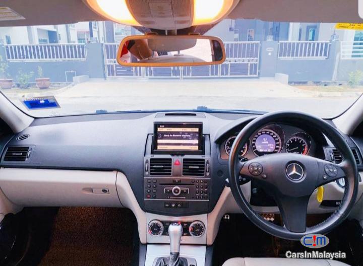 Mercedes Benz C200 CGI 1.8-LITER LUXURY SALOON Automatic 2011 in Kedah - image