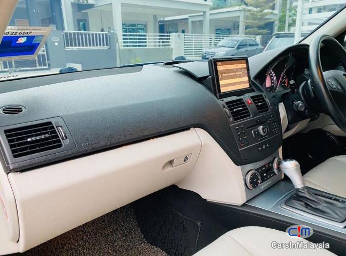 Mercedes Benz C200 CGI 1.8-LITER LUXURY SALOON Automatic 2011 - image 9