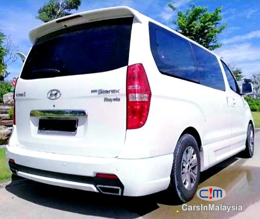 Hyundai Grand Starex 2.5-LITER 11 SEATER FAMILY MPV Automatic 2014