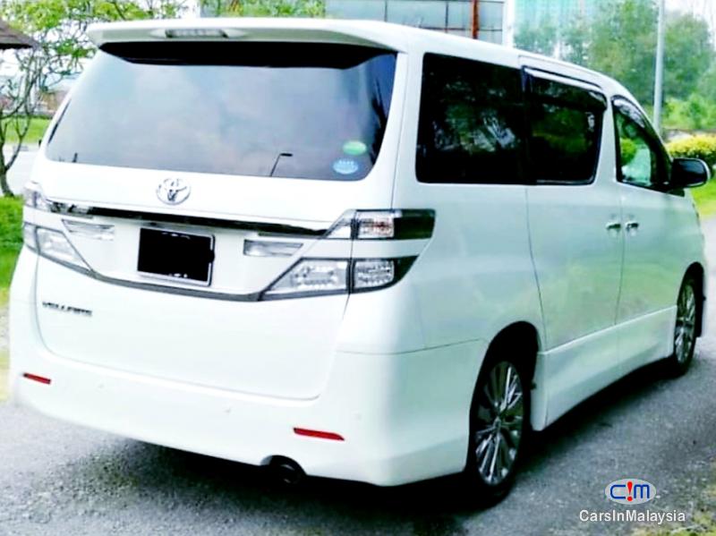 Toyota Vellfire 2.4-LITER LUXURY MPV 7 SEATER Automatic 2016 - image 11
