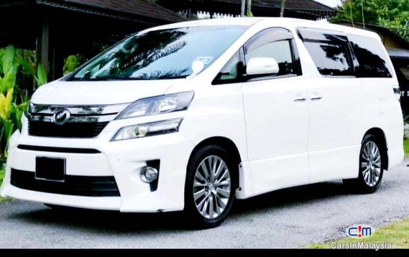 Toyota Vellfire 2.4-LITER LUXURY MPV 7 SEATER Automatic 2016 - image 12