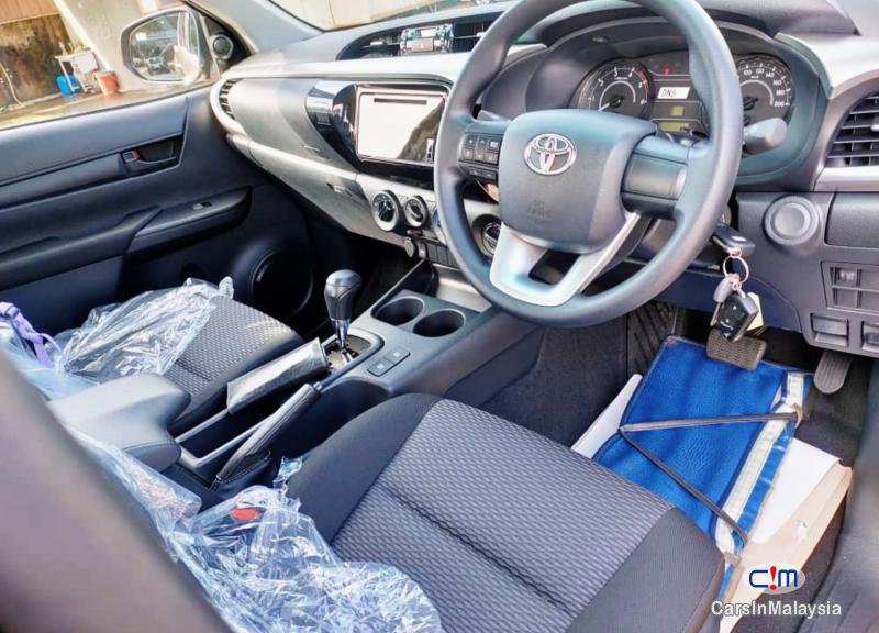 Toyota Hilux 2.4-LITER 4X4 DOUBLE CAB CHASSIS Automatic 2020 - image 4