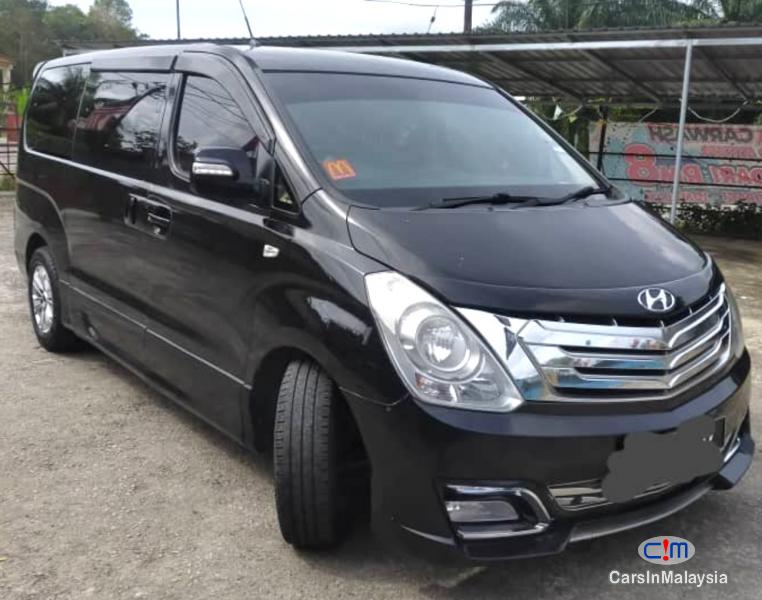 Hyundai Starex 2.0-LITER DIESEL TURBO 11 SEATER FAMILY MPV Automatic 2014 - image 12