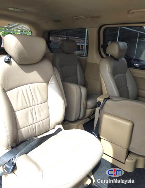 Hyundai Starex 2.0-LITER DIESEL TURBO 11 SEATER FAMILY MPV Automatic 2014 - image 9