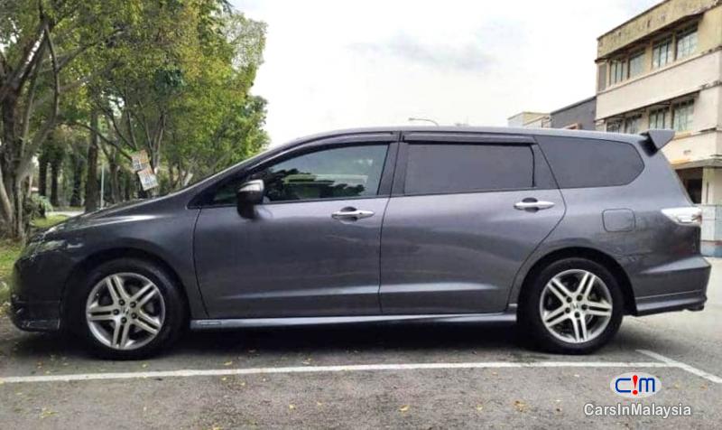 Honda Odyssey 2.4-LITER LUXURY FAMILY MPV Automatic 2012 - image 13