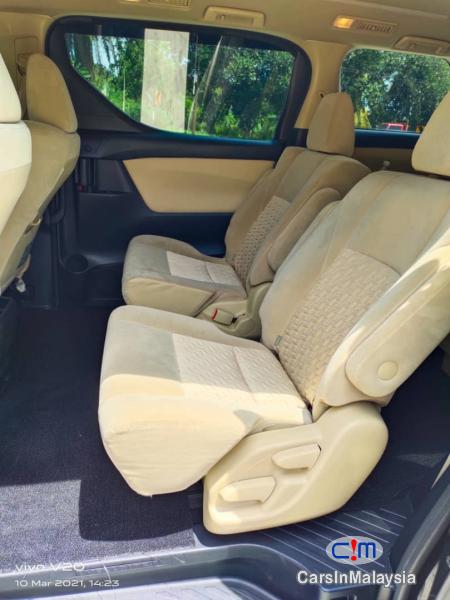 Toyota Vellfire 2.5-LITER LUXURY 7 SEATER FAMILY MPV Automatic 2020 - image 10