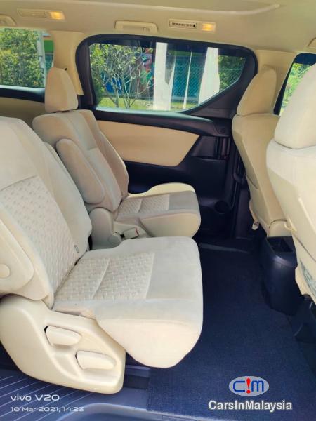 Toyota Vellfire 2.5-LITER LUXURY 7 SEATER FAMILY MPV Automatic 2020 - image 11