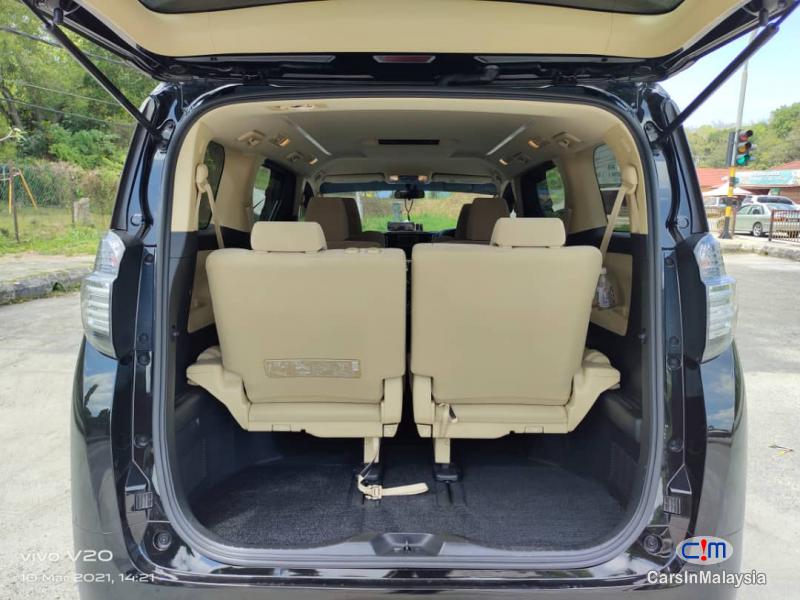 Toyota Vellfire 2.5-LITER LUXURY 7 SEATER FAMILY MPV Automatic 2020 - image 13