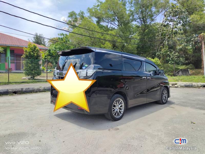 Toyota Vellfire 2.5-LITER LUXURY 7 SEATER FAMILY MPV Automatic 2020