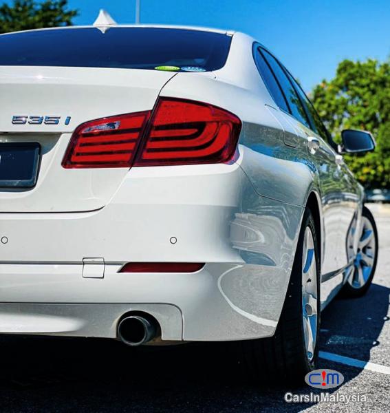 BMW 3.0-LITER LUXURY LEMOUSINE FULLSPEC Automatic 2011 - image 9
