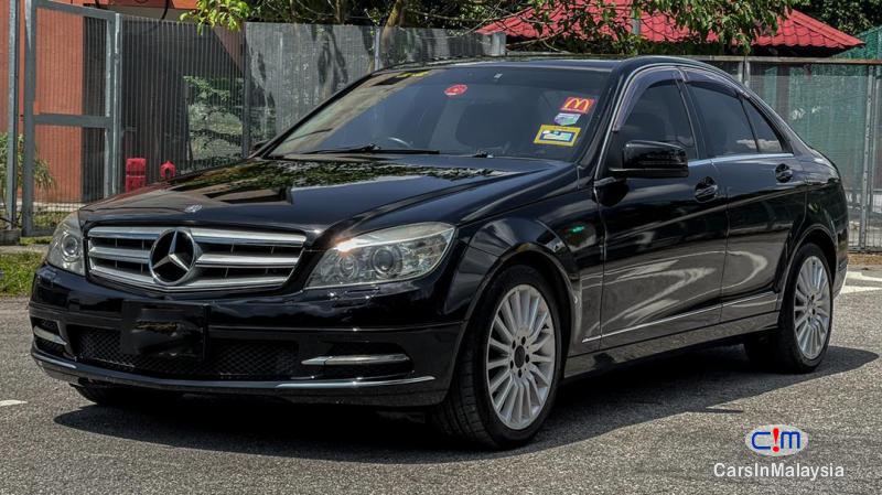 Mercedes Benz C200 CGI 1.8-LITER LUXURY SEDAN Automatic 2010 - image 10