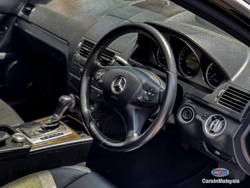 Mercedes Benz C200 CGI 1.8-LITER LUXURY SEDAN Automatic 2010 - image 6